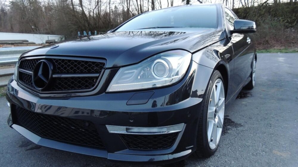 Priekinis bamperis Mercedes C-Class W204 Facelift C63 Dizainas - Image 6
