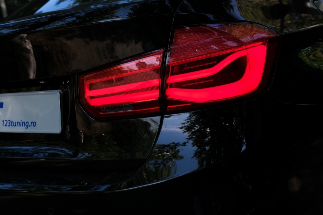 LED galiniai žibintai BMW 3 F30 Raudoni - Image 5